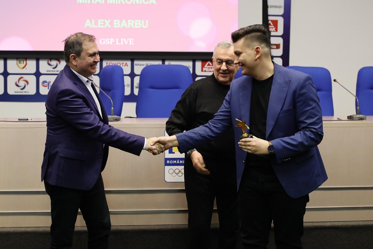 „Trebuie s-o spun p-asta, că n-o știi!” » Dezvăluirea lui Mircea Lucescu pentru Marius Lăcătuș după 40 de ani: „Mi s-a impus să nu te mai iau la națională!”
