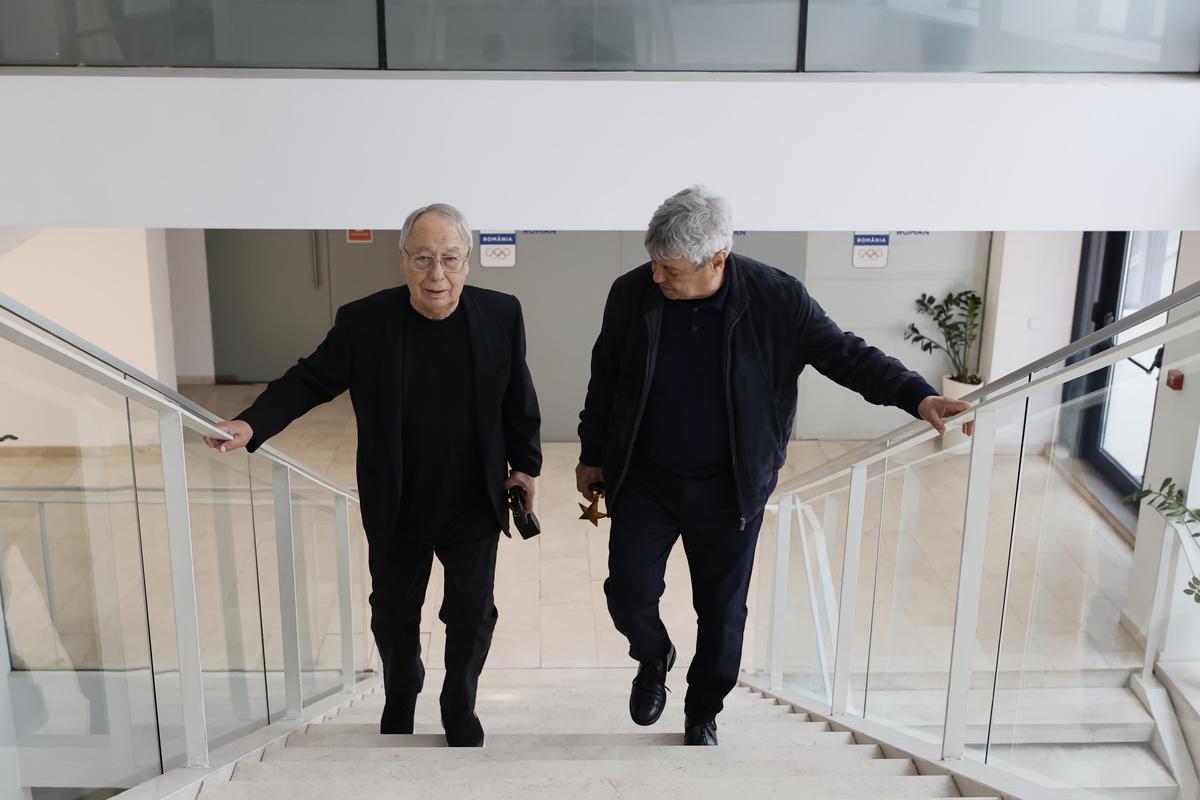„Trebuie s-o spun p-asta, că n-o știi!” » Dezvăluirea lui Mircea Lucescu pentru Marius Lăcătuș după 40 de ani: „Mi s-a impus să nu te mai iau la națională!”