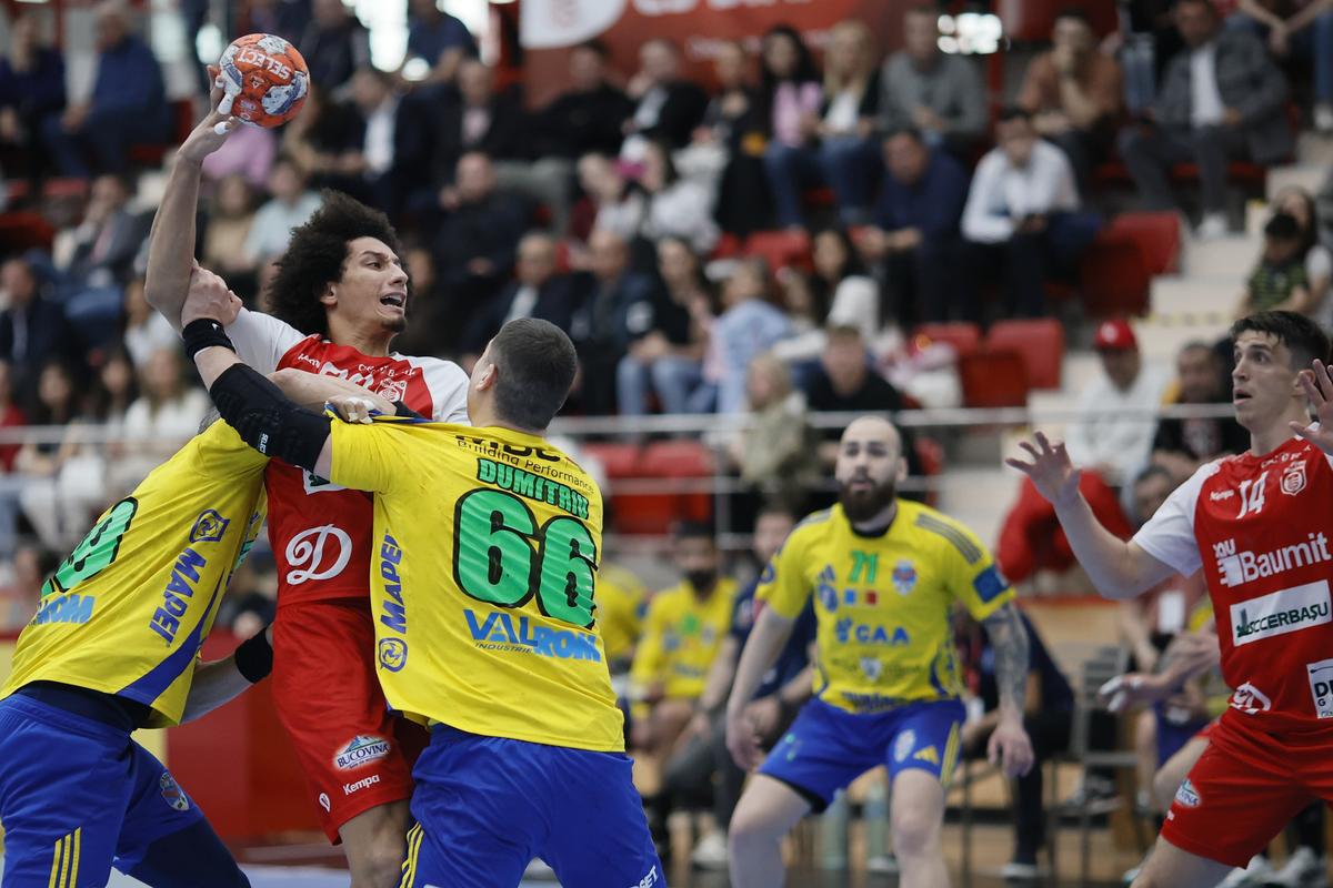 Dinamo câștigă Cupa României la handbal masculin » Succes clar în finala cu Potaissa Turda