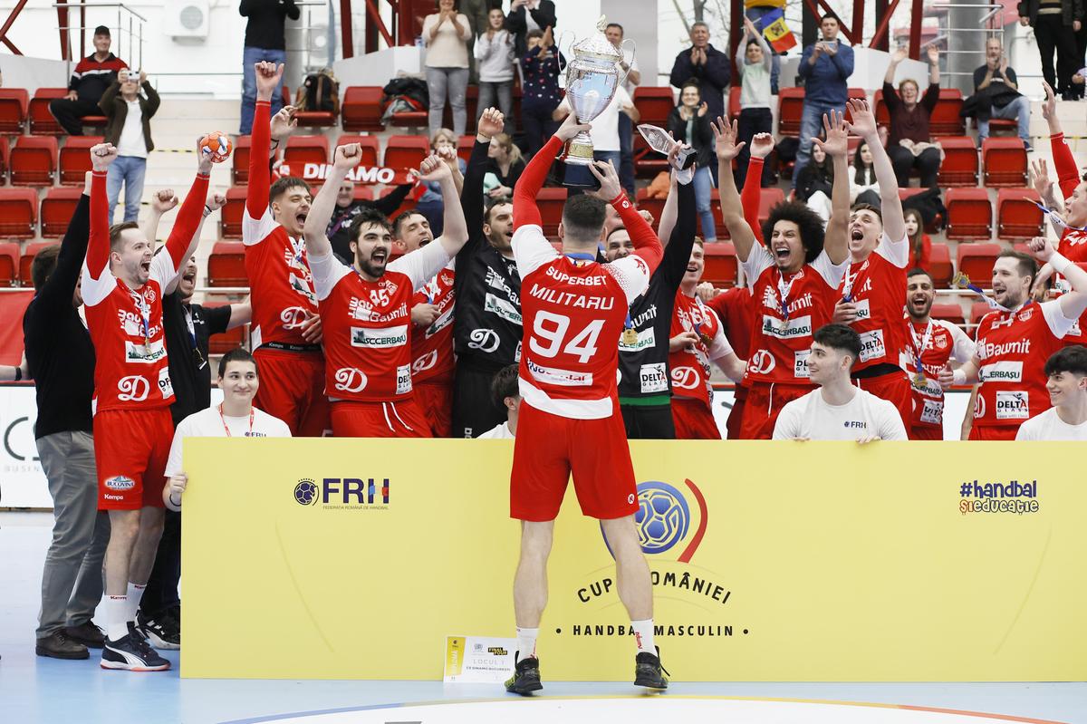 Dinamo câștigă Cupa României la handbal masculin » Succes clar în finala cu Potaissa Turda