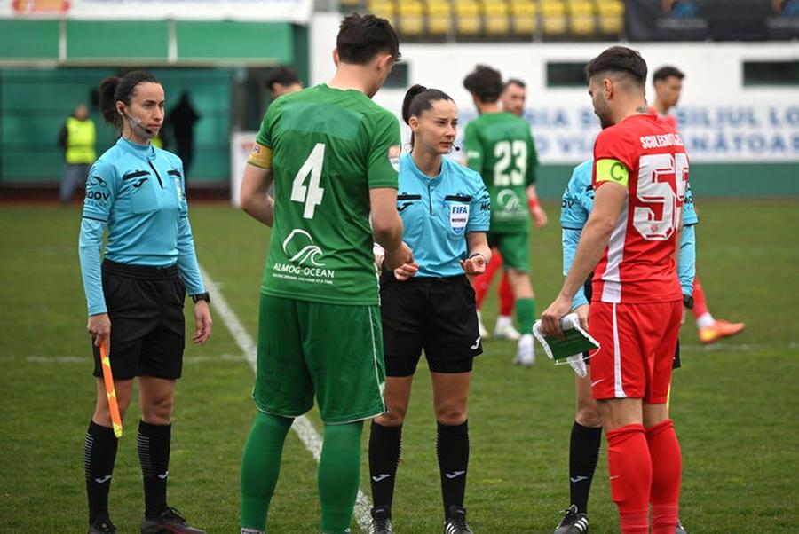 Oficialii Chiajnei pun rușinea cu Muscelul Câmpulung și pe seama arbitrajului Iulianei Demetrescu. Foto: sportpictures.eu „Rușinea rușinilor, să explice!” » Reacție vehementă din club, după umilința de cotă 15,00 din Liga 2: „Nici cunoscuții mei nu mă cred!”