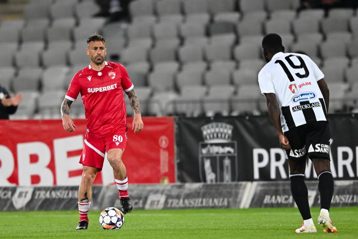 Prima victorie pentru Dinamo din actualul play-off » Spectacol cu 6 goluri în meciul cu „frații” de la U Cluj + Clasamentul acum