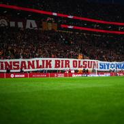 Mircea Lucescu, omagiat la Galatasaray - Kocaelispor / Foto: Imago Images