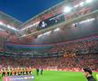 Imagine din timpul momentului de reculegere ținut pe arena lui Galatasaray in memoriam Lucescu. Foto: Imago Images