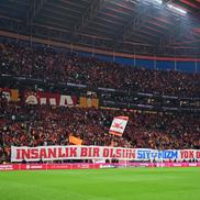 Mircea Lucescu, omagiat la Galatasaray - Kocaelispor / Foto: Imago Images