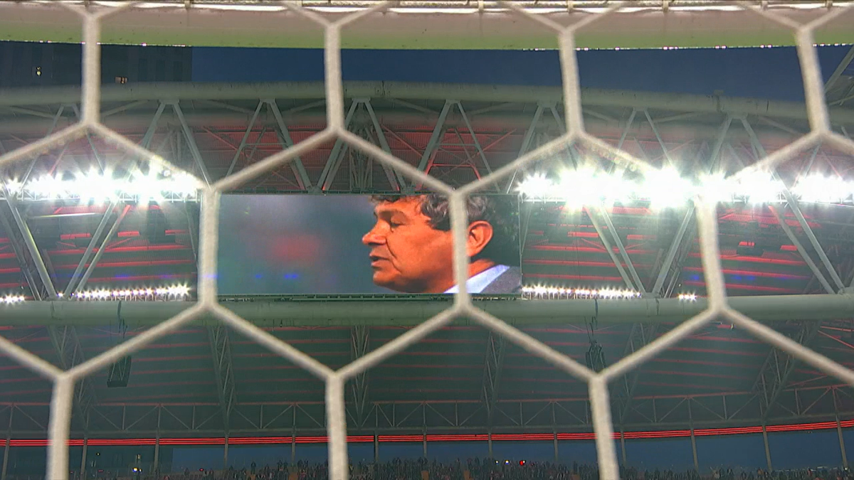 Mircea Lucescu, omagiat la Galatasaray - Kocaelispor