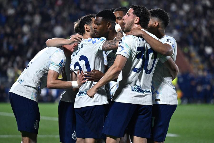 Răsturnare formidabilă, cât un titlu, în Como - Inter! La 0-2, echipa lui Chivu a început să înscrie la fiecare șut pe poartă