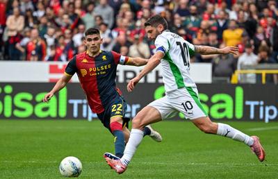 Genoa și Sassuolo au ieșit de la cabine cu câte un om mai puțin » Echipa lui Șucu s-a salvat pe final