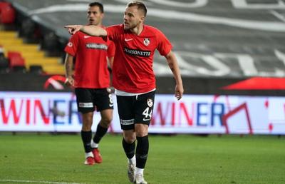 Bogdan Stancu și Alexandru Maxim, spectacol total în Turcia! 17 goluri înscrise în două meciuri, „Motanul” a reușit un hat-trick