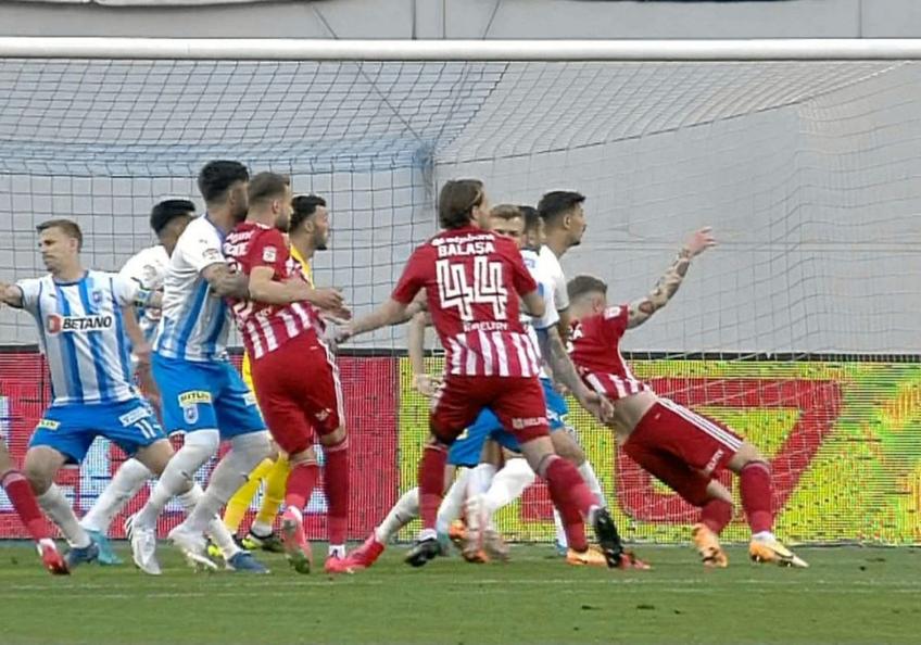 Sepsi Sf. Gheorghe a cerut lovitură de la 11 metri în minutul 4 al deplasării de la Craiova, returul semifinalei Cupei României, când Vladimir Screciu l-a tras evident pe Bogdan Mitrea în careu, la o fază fixă.