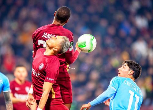 Sub contract până în 2024 cu CFR Cluj, Cristi Manea, 25 de ani, e urmărit de Panathinaikos, care mai are două variante: suedezul Emil Krafth (Newcastle) și norvegianul Jonas Svensson (Demirspor).