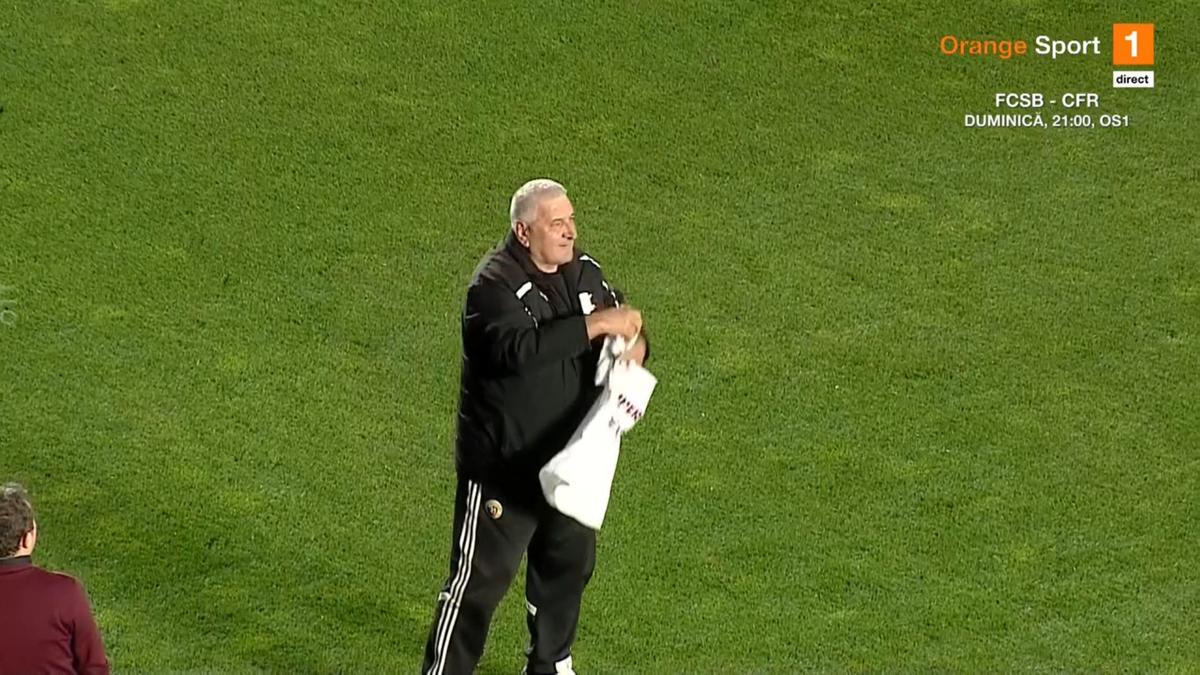 Rică Răducanu și-a reținut cu greu lacrimile » Moment copleșitor în Giulești, înainte de Rapid - Sepsi