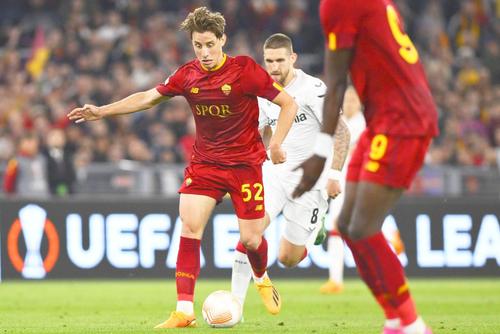 Edoardo Bove (20 de ani) i-a dus pe cei de la AS Roma cu un pas către finala Europa Kaegue de la Budapesta, foto: Imago