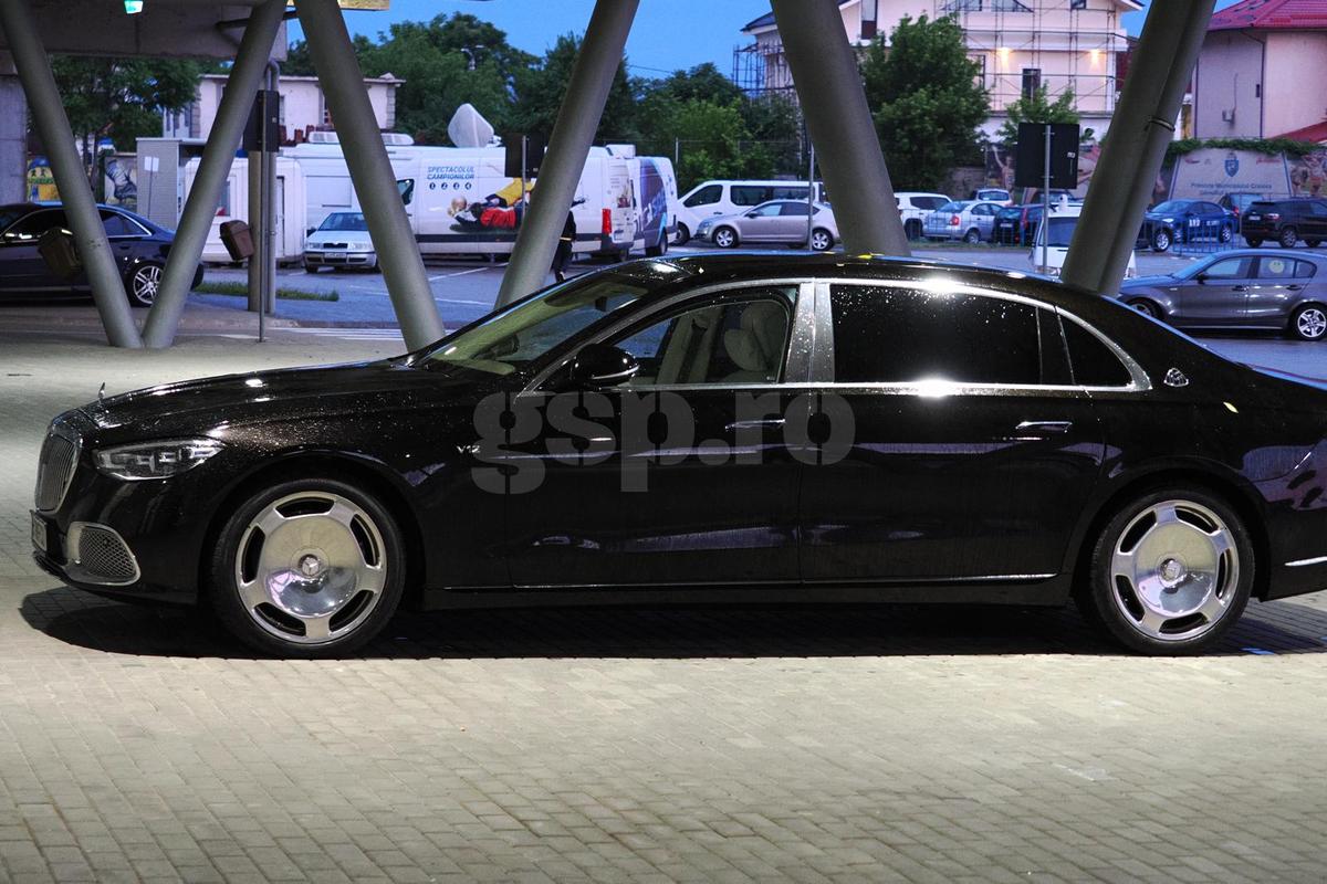 Mititelu a venit cu bolidul de peste 200.000 de euro la FCU Craiova - Hermannstadt » Ce a făcut înainte de meci