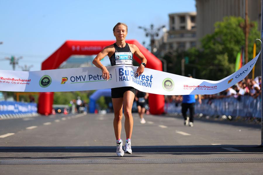 10.000 de alergători la startul OMV Petrom Bucharest HLF MARATHON 2024