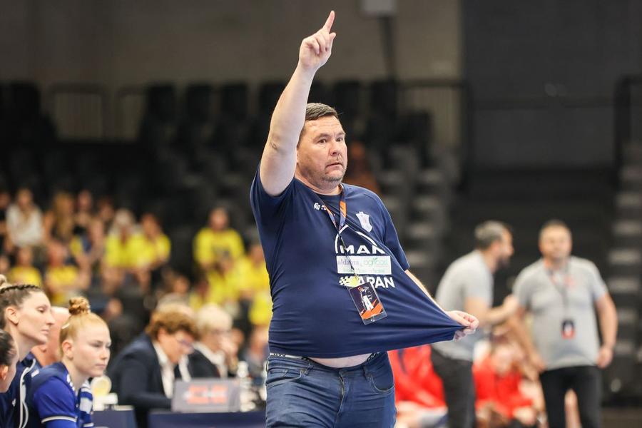 Jan Leslie, antrenorul de la Dunărea Brăila Foto: Facebook Dunărea Brăila Jan Leslie, antrenorul de la Dunărea Brăila: „Vom învăța și vom reveni mai puternici sezonul următor”