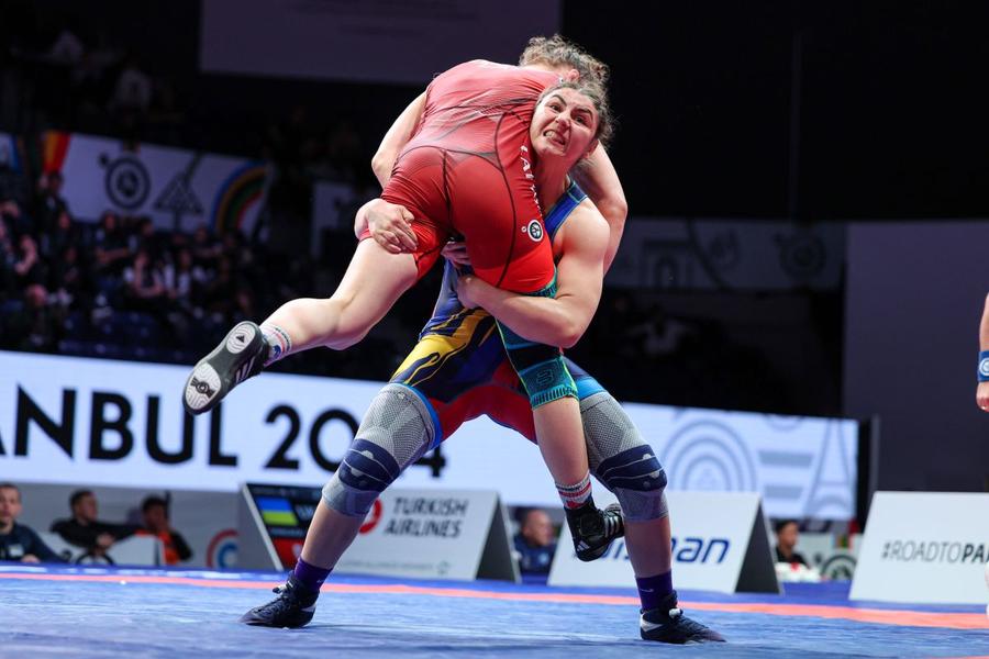 Alexandra Anghel evoluând în turneul de calificare de la Istanbul Foto: Imago Luptătorii români, 3 bilete pentru Paris la ultimul turneu de calificare » Alexandra Anghel a ratat la limită prezența olimpică