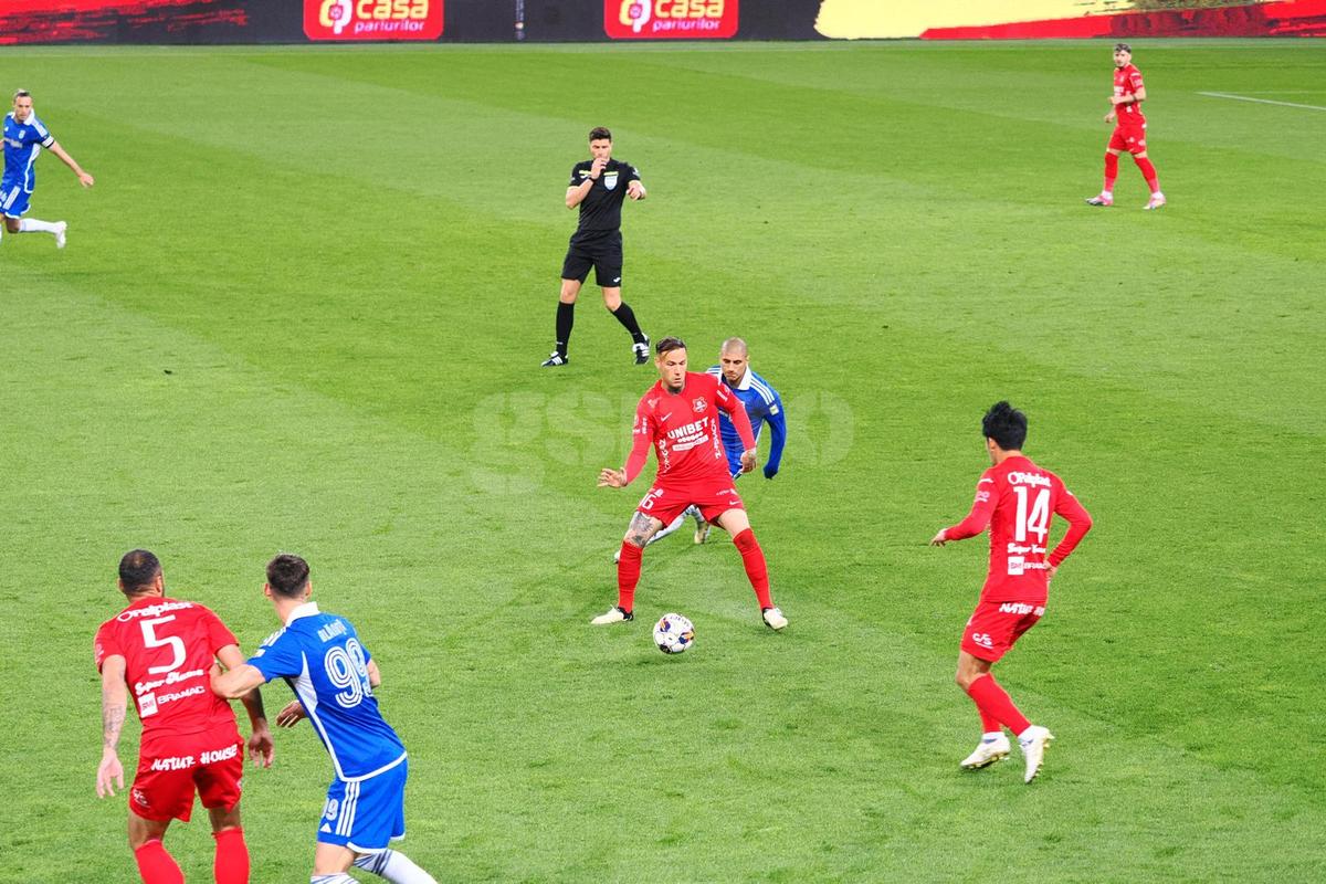 FCU Craiova - Hermannstadt, meci oprit și reluat după 37 de secunde de la start!