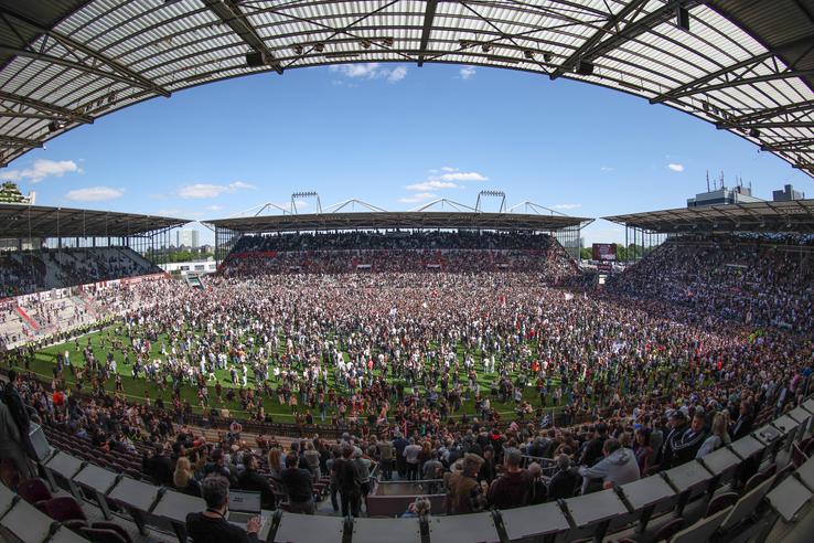 St. Pauli a sărbătorit promovarea/ foto Imago Images
