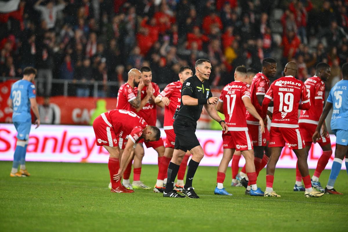 Dinamo și Botoșani joacă meciurile decisive pentru salvare în deplasare