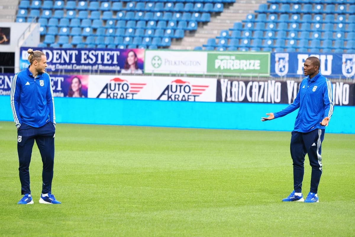 Imagini înainte de FCU Craiova - Hermannstadt