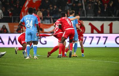3 legende o pun în gardă pe Dinamo, la petrecerea de aniversare, înainte de baraj: „E dureros să spun asta”