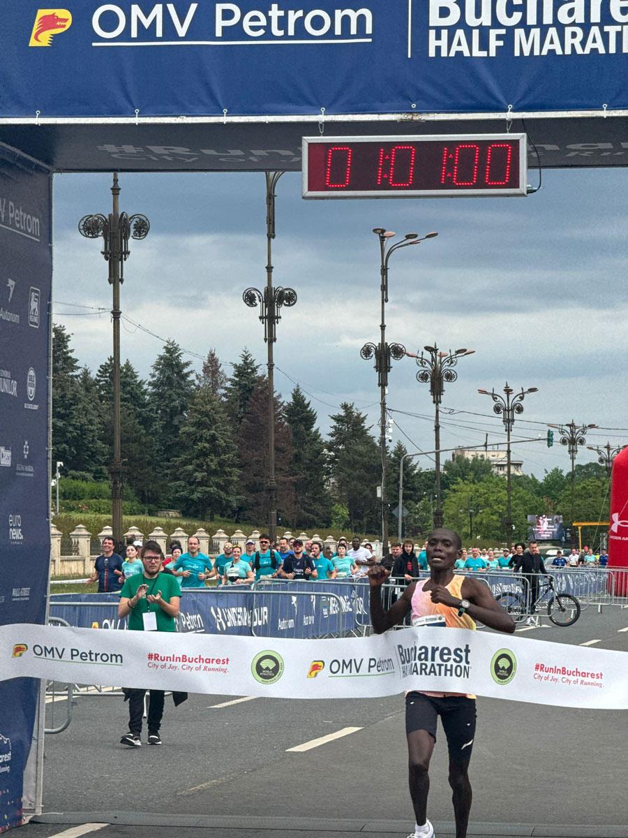10.000 de alergători la startul OMV Petrom Bucharest HLF MARATHON 2024