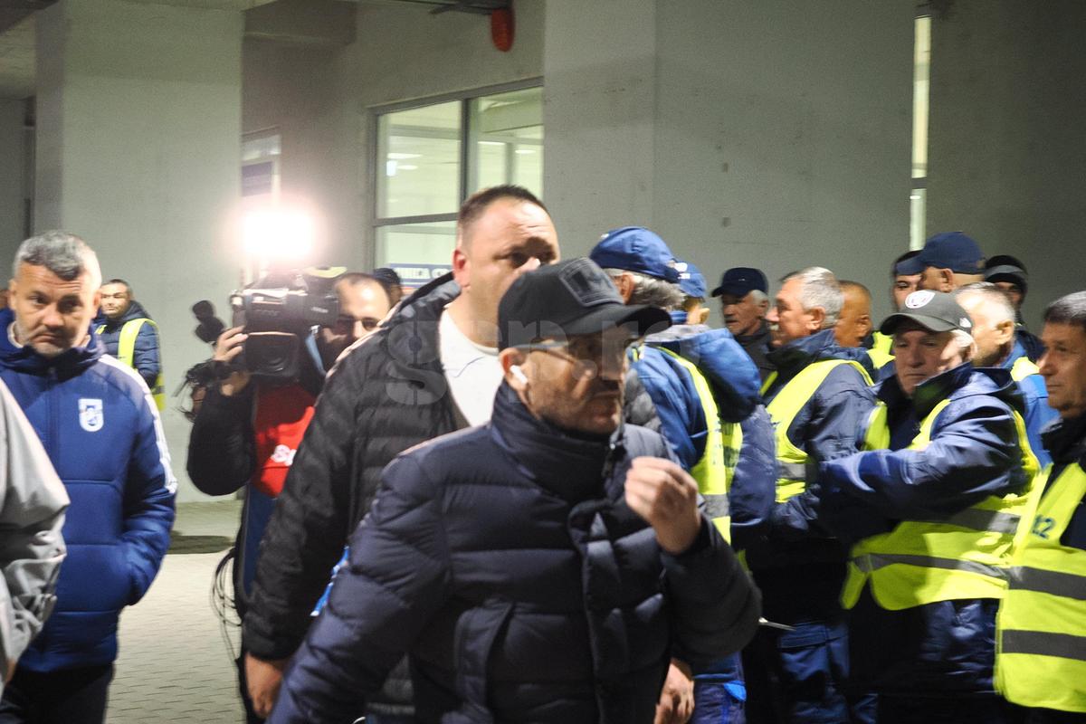 Imagini de la Craiova, după ce FCU a retrogradat