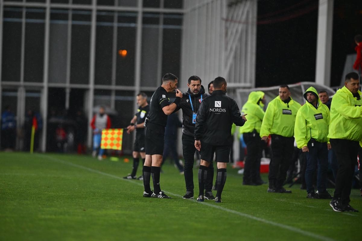 Dinamo și Botoșani joacă meciurile decisive pentru salvare în deplasare
