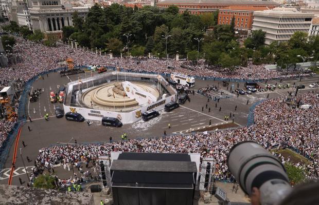 Imagini impresionante de la petrecerea de titlu a Realului
