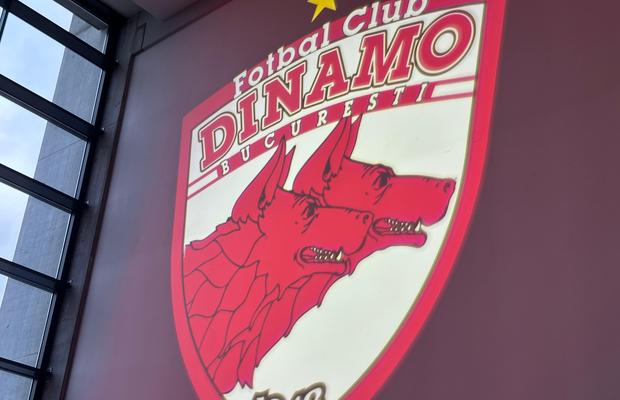 Gafă la Dinamo! Cu ce au putut să înlocuiască sigla Rapidului