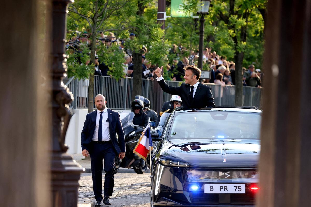 Cum arată mașina de care se va folosi Emmanuel Macron