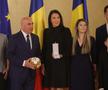 Cristina Neagu a fost decorată de Ilie Bolojan, la Palatul Cotroceni. Foto: Ionuț Iordache (GSP.RO)