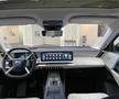 Președintele Franței va avea o mașină unică în lume! Imagini senzaționale cu SUV-ul electric