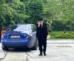 Imagini tari! Gigi Becali se plimba prin curte în timpul unei intervenții în direct