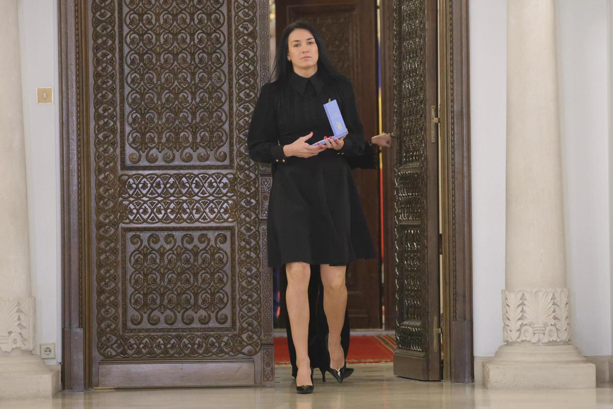 Cristina Neagu, decorată cu Ordinul Naţional „Serviciul Credincios” în grad de Cavaler