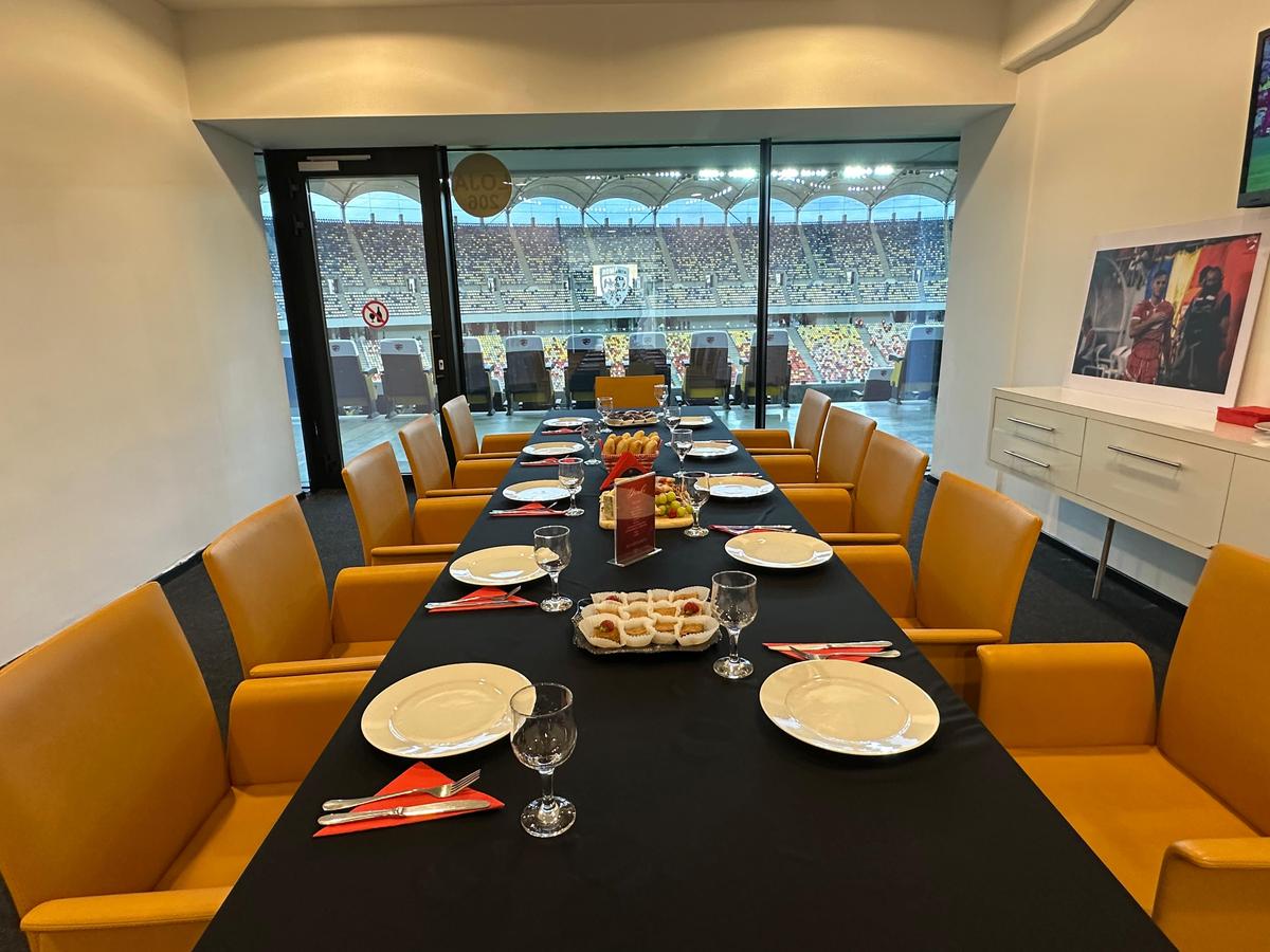 Meniul primit la VIP înainte de Dinamo - Rapid // foto: Ionuț Iordache (GSP)