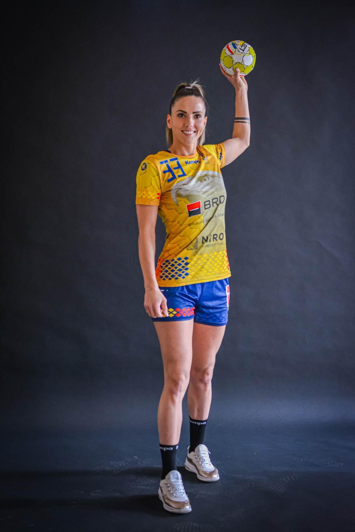 Imediat după bronzul din Cupa României, și-a anunțat retragerea din handbal