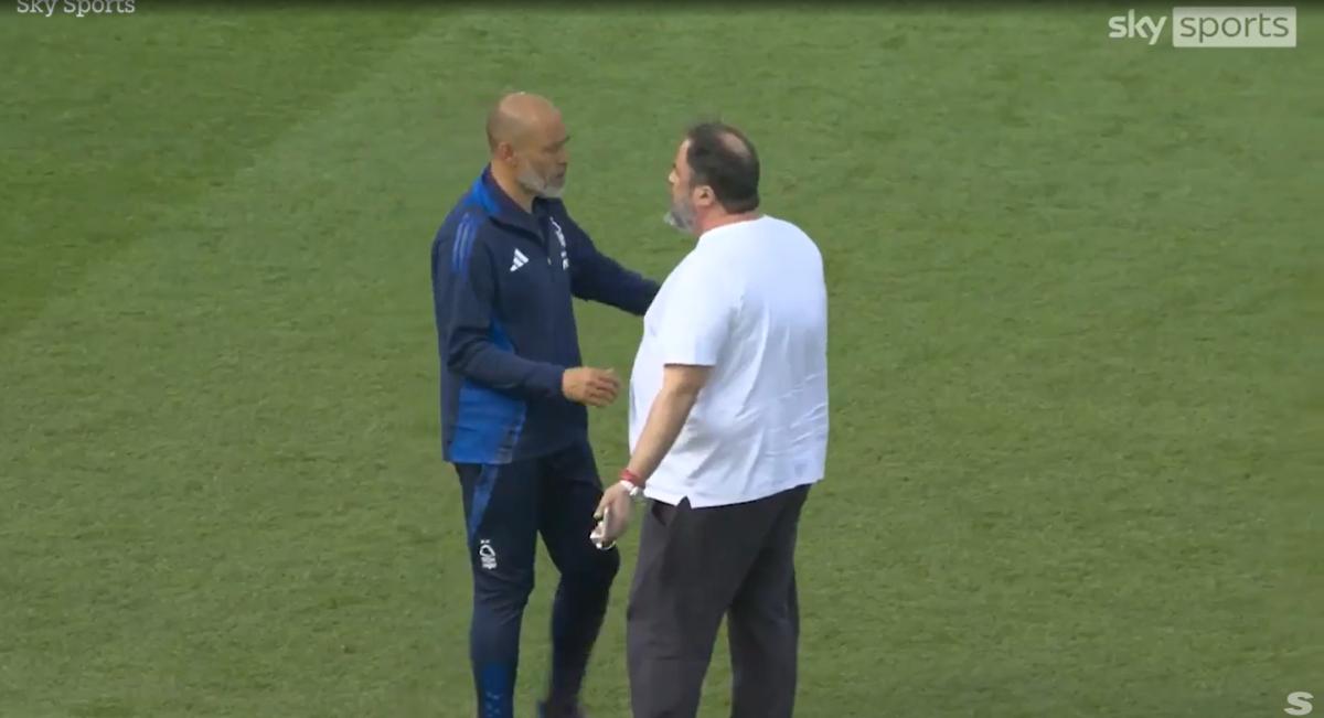 Nottingham Forest - Leicester // Evangelis Marinakis a coborât pe teren să îl mustreze pe Nuno Espirito Santo