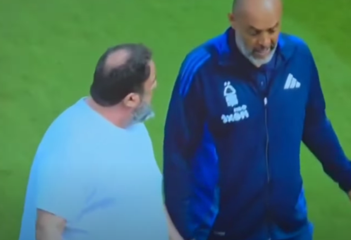 Nottingham Forest - Leicester // Evangelis Marinakis a coborât pe teren să îl mustreze pe Nuno Espirito Santo
