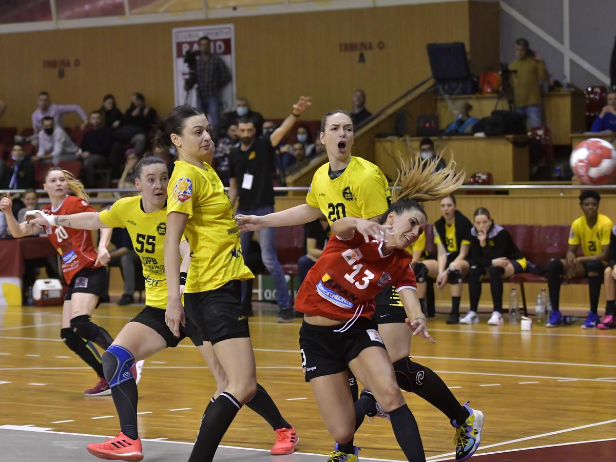 Imediat după bronzul din Cupa României, și-a anunțat retragerea din handbal