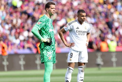 Szczesny a primit prelungirea contractului cu Barcelona, foto: Imago Images