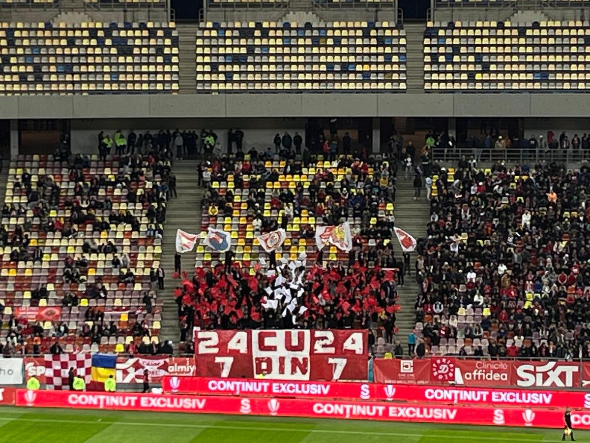 Toate mesajele galeriilor de la Dinamo - Rapid! Peluza Sud, în război cu șefii, ironia rapidiștilor