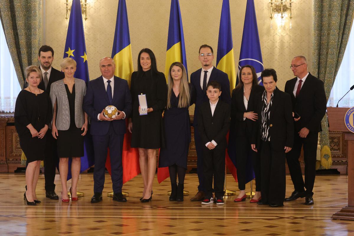 Cristina Neagu, decorată de președintele interimar Ilie Bolojan la Palatul Cotroceni: „O zi memorabilă, o recunoaștere a muncii mele și a valorilor în care cred”