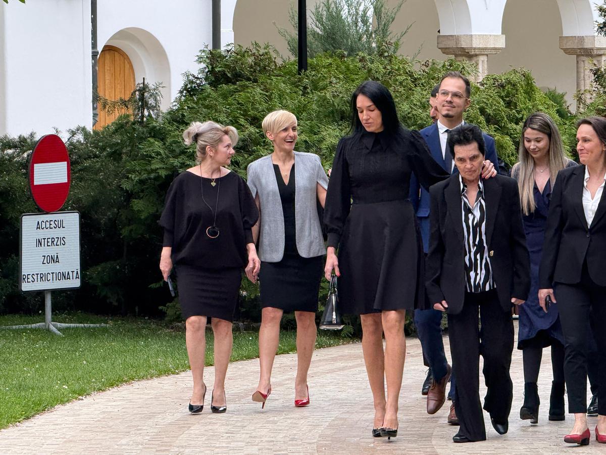 Cristina Neagu, decorată de Ilie Bolojan la Palatul Cotroceni