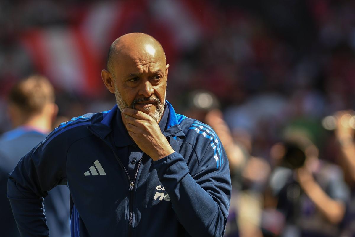Nottingham Forest - Leicester // Evangelis Marinakis a coborât pe teren să îl mustreze pe Nuno Espirito Santo