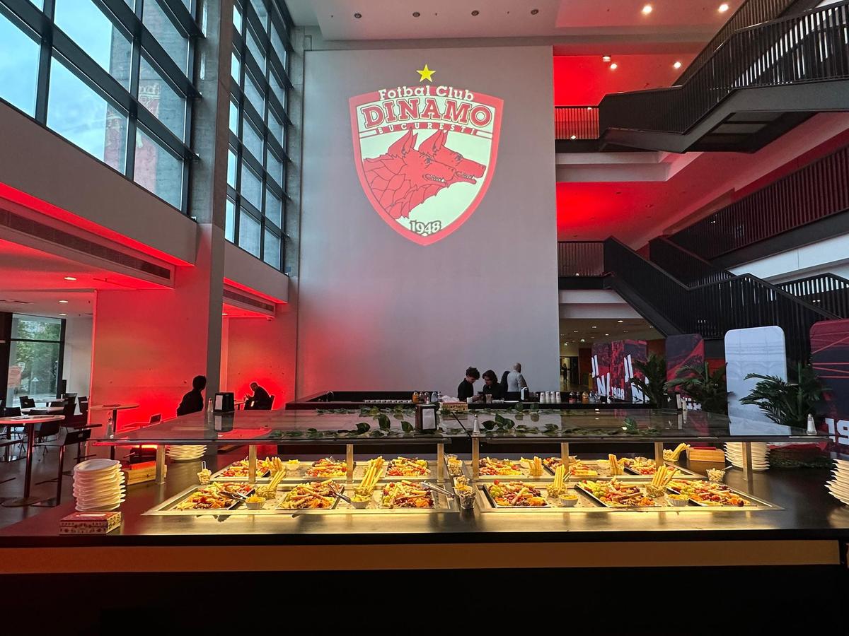 Ce meniu au primit fanii care au plătit 390 lei la Dinamo - Rapid: surpriza de la VIP