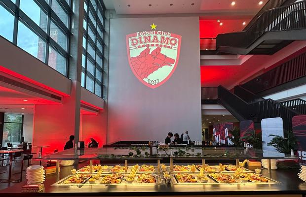 Ce meniu au primit fanii care au plătit 390 lei la Dinamo - Rapid: surpriza de la VIP