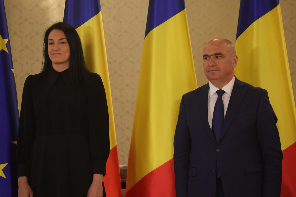 Cristina Neagu, decorată de Ilie Bolojan la Palatul Cotroceni