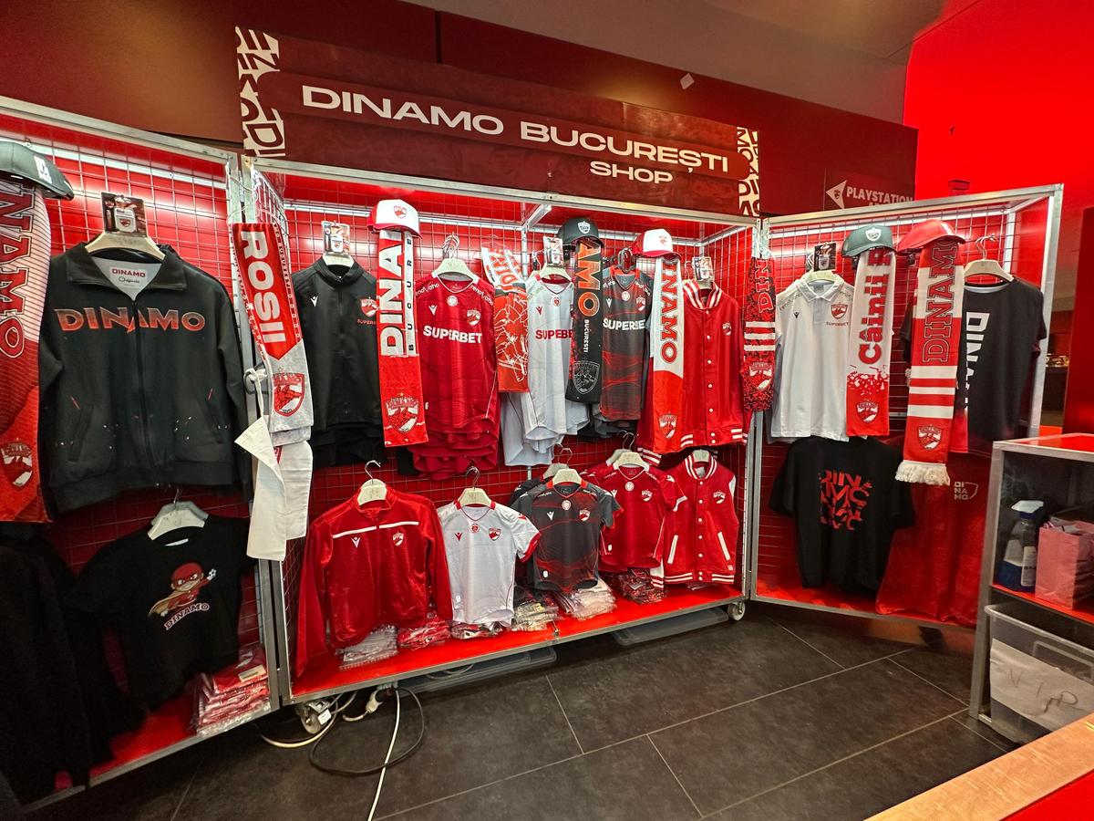 Meniul primit la VIP înainte de Dinamo - Rapid // foto: Ionuț Iordache (GSP)
